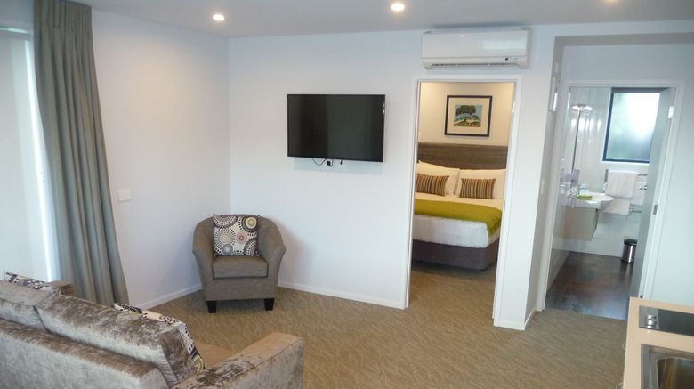 <b>850 Cameron Motel Room</b>. Images powered by <a href="https://www.leonardoworldwide.com/" title="Leonardo Worldwide" target="_blank">Leonardo</a>.