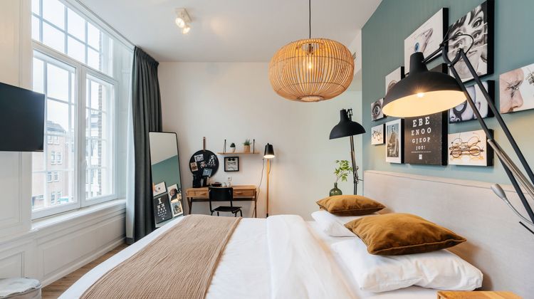 Eye Hotel Room