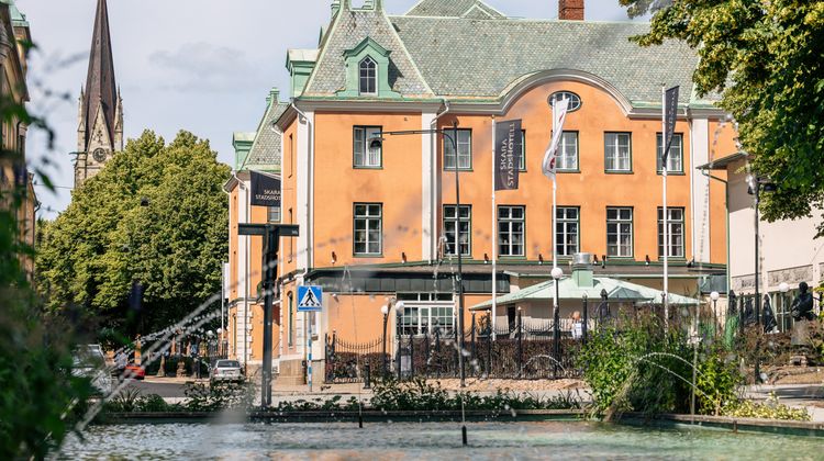Stadshotell Skara Exterior