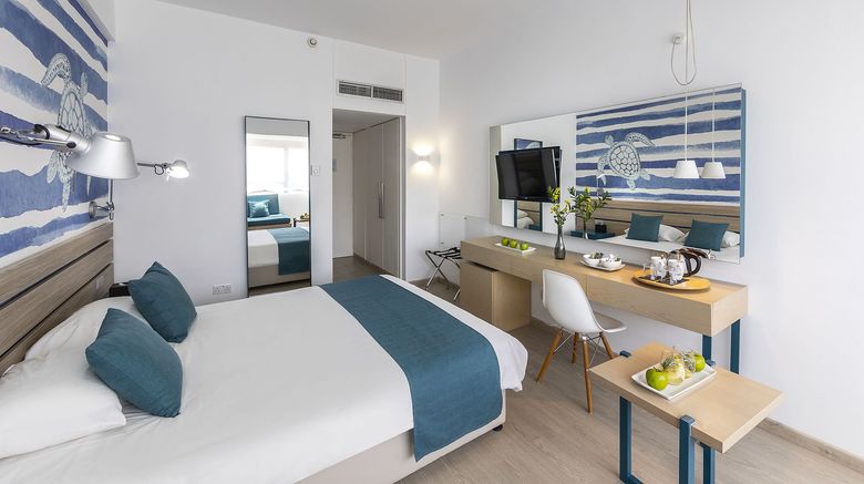<b>Crystal Springs Beach Hotel Room</b>. Images powered by <a href="https://www.leonardoworldwide.com/" title="Leonardo Worldwide" target="_blank">Leonardo</a>.