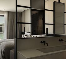 King Jason Zante Room