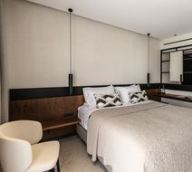 King Jason Zante Room