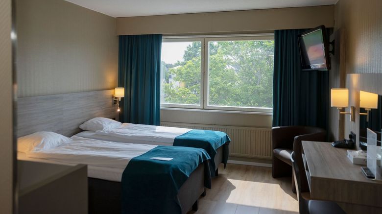 <b>Adlon Hotel Room</b>. Images powered by <a href="https://www.leonardoworldwide.com/" title="Leonardo Worldwide" target="_blank">Leonardo</a>.
