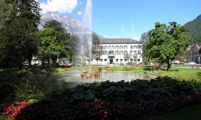 Glarnerhof Hotel Exterior
