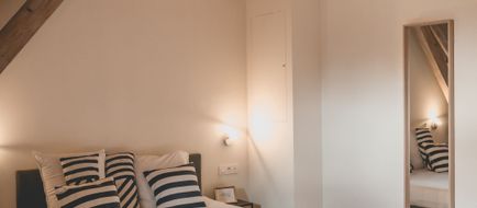 Colonie 7 Room