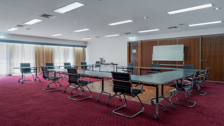 <b>The Select Inn Gosford Meeting</b>. Images powered by <a href="https://www.leonardoworldwide.com/" title="Leonardo Worldwide" target="_blank">Leonardo</a>.
