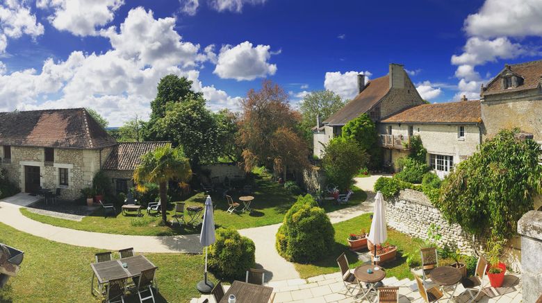 <b>Hotel The Originals Pigeonnier du Perron Exterior</b>. Images powered by <a href="https://www.leonardoworldwide.com/" title="Leonardo Worldwide" target="_blank">Leonardo</a>.