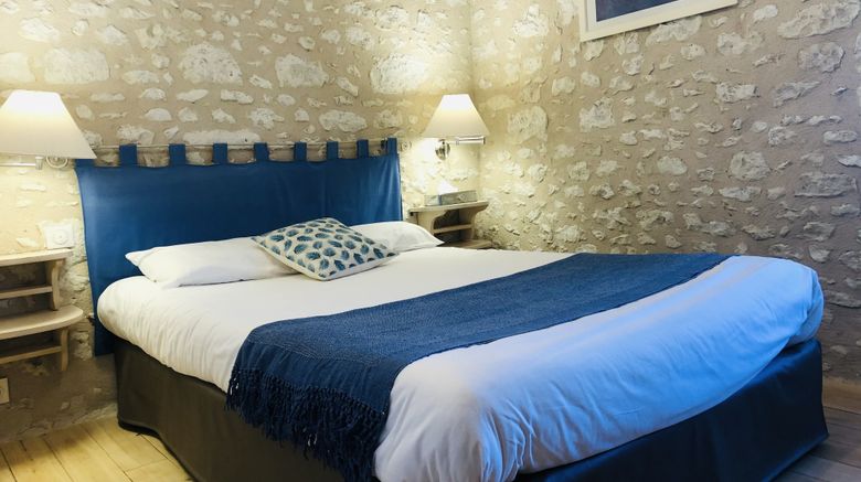 <b>Hotel The Originals Pigeonnier du Perron Room</b>. Images powered by <a href="https://www.leonardoworldwide.com/" title="Leonardo Worldwide" target="_blank">Leonardo</a>.