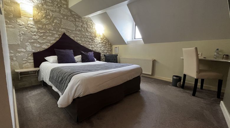 <b>Hotel The Originals Pigeonnier du Perron Room</b>. Images powered by <a href="https://www.leonardoworldwide.com/" title="Leonardo Worldwide" target="_blank">Leonardo</a>.