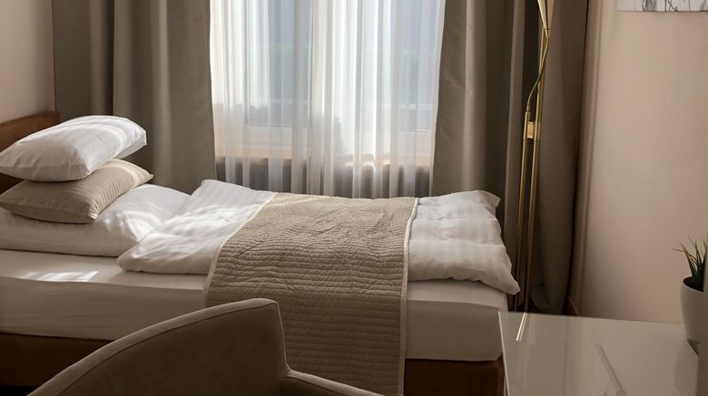 <b>Buchholz Downtown Hotel Room</b>. Images powered by <a href="https://www.leonardoworldwide.com/" title="Leonardo Worldwide" target="_blank">Leonardo</a>.
