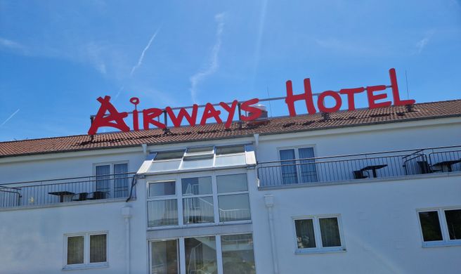 Airways Hotel Frankfurt Airport West Exterior