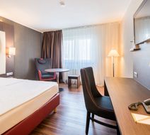 Airways Hotel Frankfurt Airport West Room