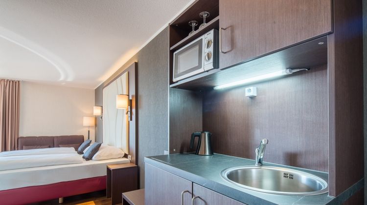 Airways Hotel Frankfurt Airport West Room