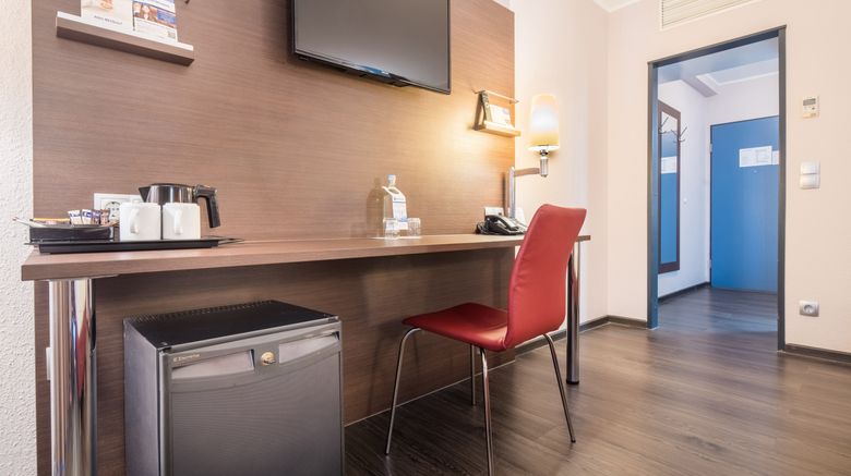 <b>Airways Hotel Frankfurt Airport West Room</b>. Images powered by <a href="https://www.leonardoworldwide.com/" title="Leonardo Worldwide" target="_blank">Leonardo</a>.