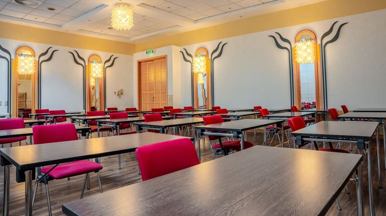 <b>Airways Hotel Frankfurt Airport West Meeting</b>. Images powered by <a href="https://www.leonardoworldwide.com/" title="Leonardo Worldwide" target="_blank">Leonardo</a>.