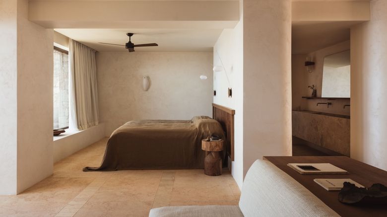 <b>Gundari Resort Room</b>. Images powered by <a href="https://www.leonardoworldwide.com/" title="Leonardo Worldwide" target="_blank">Leonardo</a>.