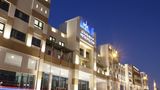 The Metropolitan Hotel Dubai Exterior