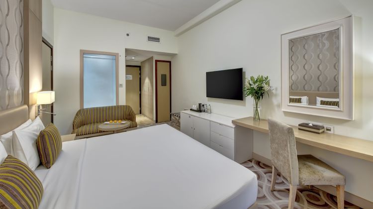 The Metropolitan Hotel Dubai Room