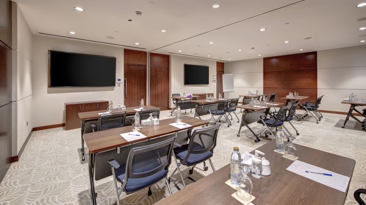 The Metropolitan Hotel Dubai Meeting