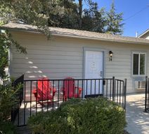 Clear Lake Cottages & Marina Room