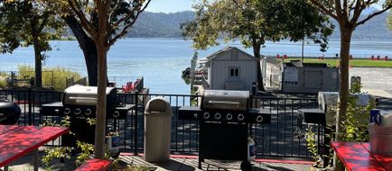 Clear Lake Cottages & Marina Exterior