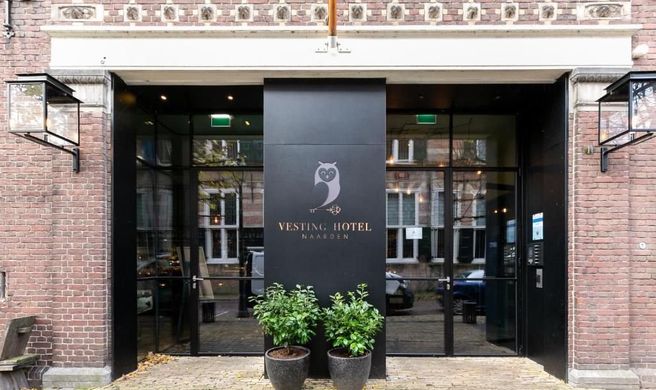 Vesting Hotel Exterior