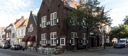 Vesting Hotel Exterior