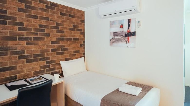 <b>Coffs Windmill Motel Room</b>. Images powered by <a href="https://www.leonardoworldwide.com/" title="Leonardo Worldwide" target="_blank">Leonardo</a>.