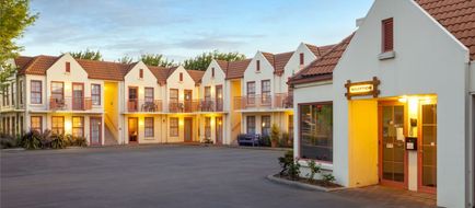 Addington Stadium Motel Exterior