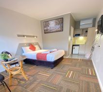 Cobb  Inlander Motel Room