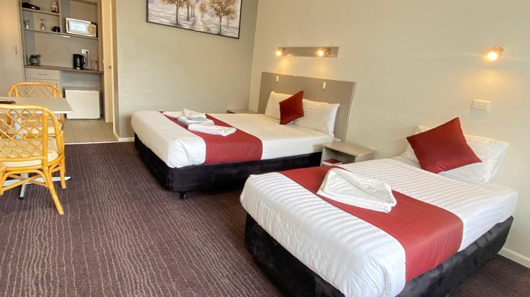 Cobb  Inlander Motel Room