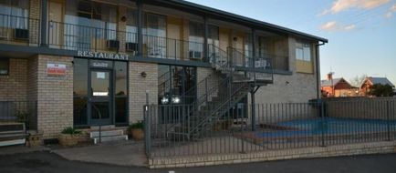 Adrian Motel Exterior