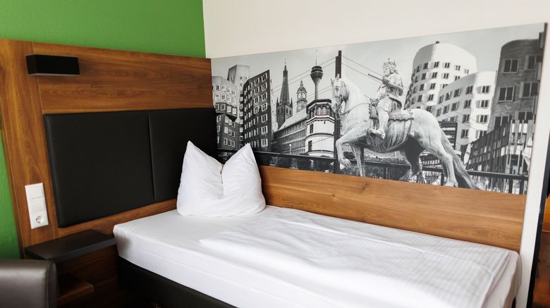<b>Hotel Bellevue Duesseldorf Room</b>. Images powered by <a href="https://www.leonardoworldwide.com/" title="Leonardo Worldwide" target="_blank">Leonardo</a>.
