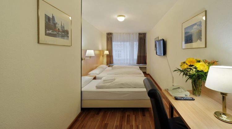 Hotel Bellevue Duesseldorf Room