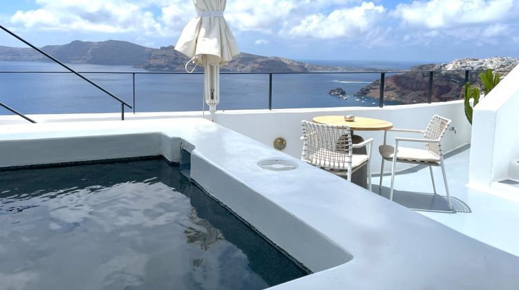 Ikies Santorini Room