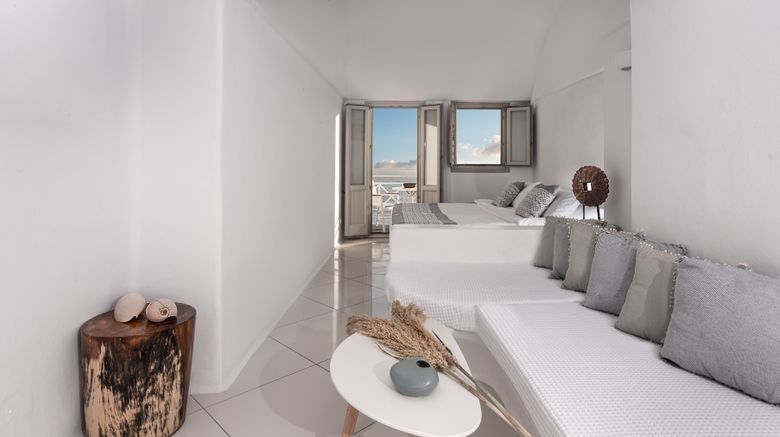 <b>Caldera Villas Room</b>. Images powered by <a href="https://www.leonardoworldwide.com/" title="Leonardo Worldwide" target="_blank">Leonardo</a>.