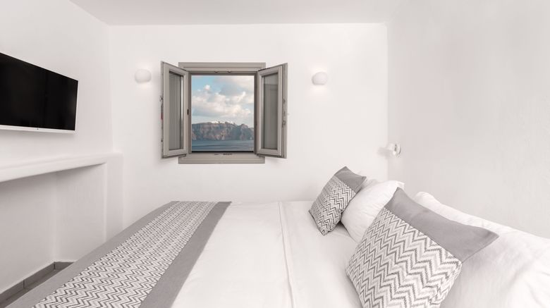 <b>Caldera Villas Room</b>. Images powered by <a href="https://www.leonardoworldwide.com/" title="Leonardo Worldwide" target="_blank">Leonardo</a>.