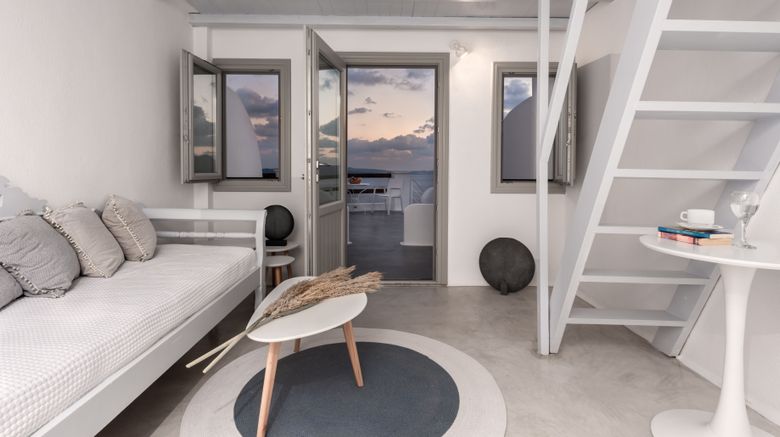 <b>Caldera Villas Room</b>. Images powered by <a href="https://www.leonardoworldwide.com/" title="Leonardo Worldwide" target="_blank">Leonardo</a>.