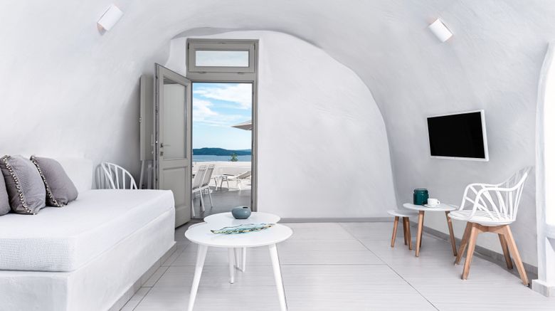 <b>Caldera Villas Room</b>. Images powered by <a href="https://www.leonardoworldwide.com/" title="Leonardo Worldwide" target="_blank">Leonardo</a>.