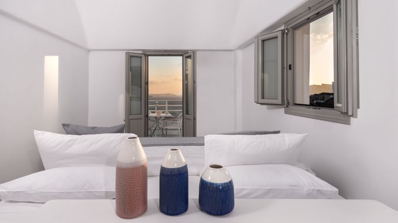 <b>Caldera Villas Room</b>. Images powered by <a href="https://www.leonardoworldwide.com/" title="Leonardo Worldwide" target="_blank">Leonardo</a>.