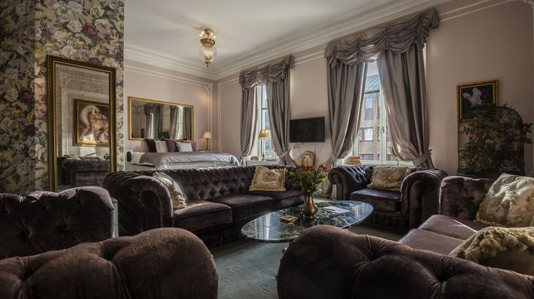 Hotel Pigalle Room
