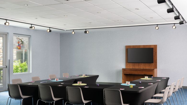 <b>Aloft Cleveland Beachwood Meeting</b>. Images powered by <a href="https://www.leonardoworldwide.com/" title="Leonardo Worldwide" target="_blank">Leonardo</a>.