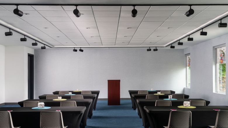 <b>Aloft Cleveland Beachwood Meeting</b>. Images powered by <a href="https://www.leonardoworldwide.com/" title="Leonardo Worldwide" target="_blank">Leonardo</a>.