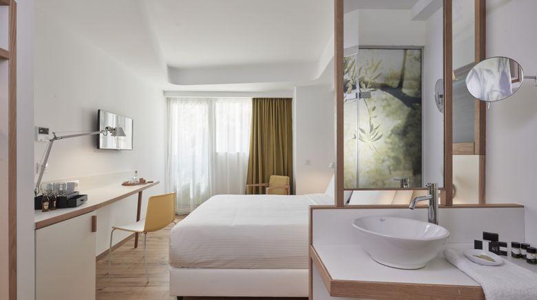 <b>Olive Green Hotel Room</b>. Images powered by <a href="https://www.leonardoworldwide.com/" title="Leonardo Worldwide" target="_blank">Leonardo</a>.