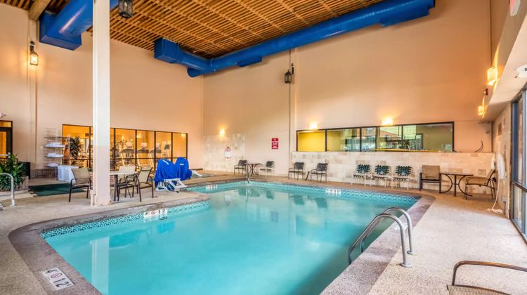 Holiday Inn Frisco Pool