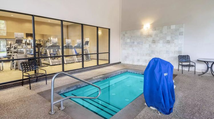 Holiday Inn Frisco Pool