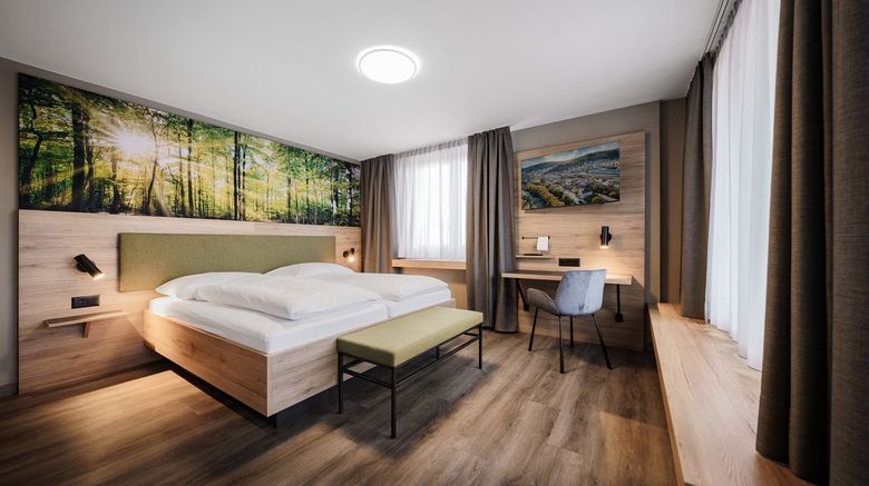 <b>Hotel Linde Room</b>. Images powered by <a href="https://www.leonardoworldwide.com/" title="Leonardo Worldwide" target="_blank">Leonardo</a>.