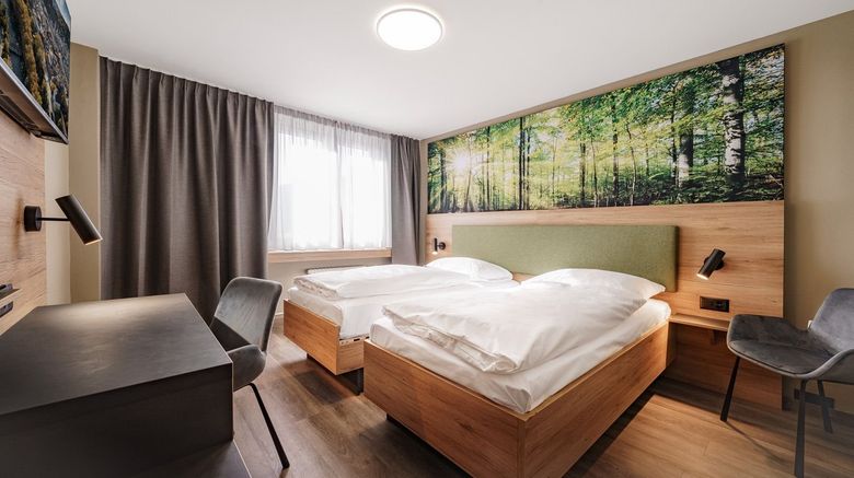 <b>Hotel Linde Room</b>. Images powered by <a href="https://www.leonardoworldwide.com/" title="Leonardo Worldwide" target="_blank">Leonardo</a>.