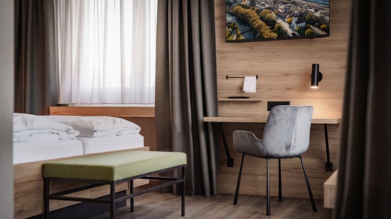 <b>Hotel Linde Room</b>. Images powered by <a href="https://www.leonardoworldwide.com/" title="Leonardo Worldwide" target="_blank">Leonardo</a>.