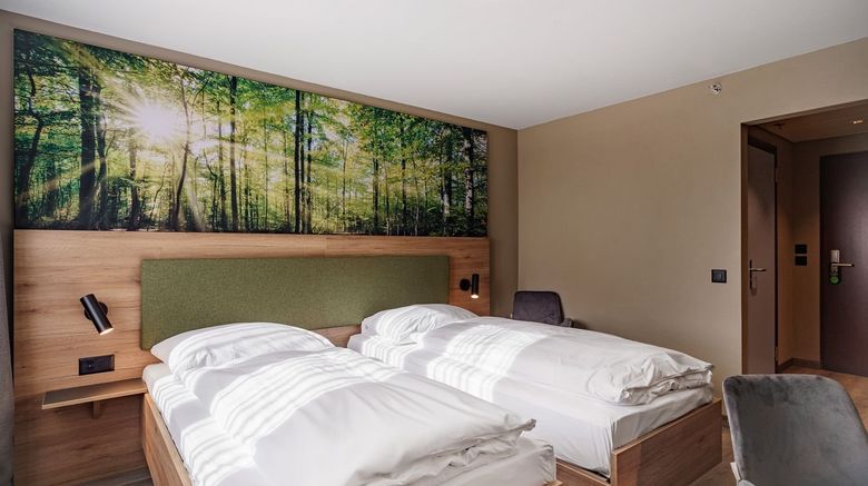 <b>Hotel Linde Room</b>. Images powered by <a href="https://www.leonardoworldwide.com/" title="Leonardo Worldwide" target="_blank">Leonardo</a>.
